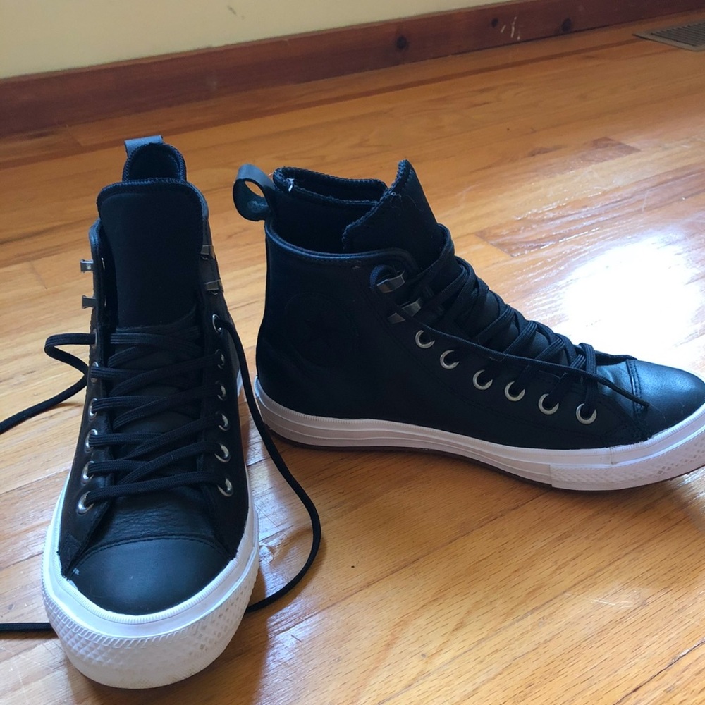 Worn 5 times
Excellent shape